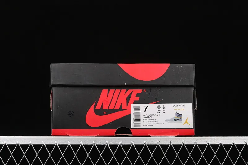 All categories Air Jordan Jordan series basketball shoes Air Jordan 1 High Z version Air Jordan 1 Switch "Violet" AJ1 Joe 1 Violet zipper High-top cultural basketball shoes CW6576-500